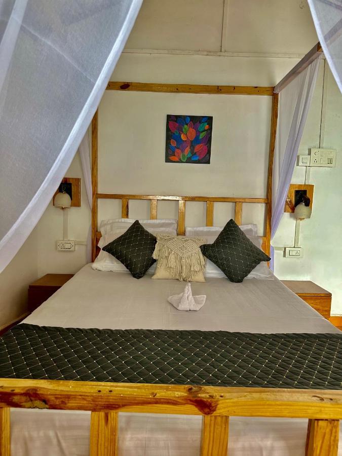 Ats Goa Hotel Arambol Bagian luar foto